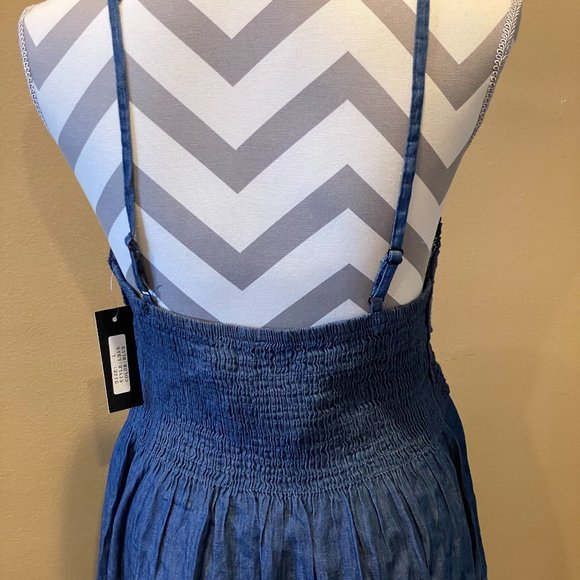 🌺 HOST PICK!!!Beautiful Long Navy Denim Dress Brand New w/ tags! So flattering. - Picture 2 of 8